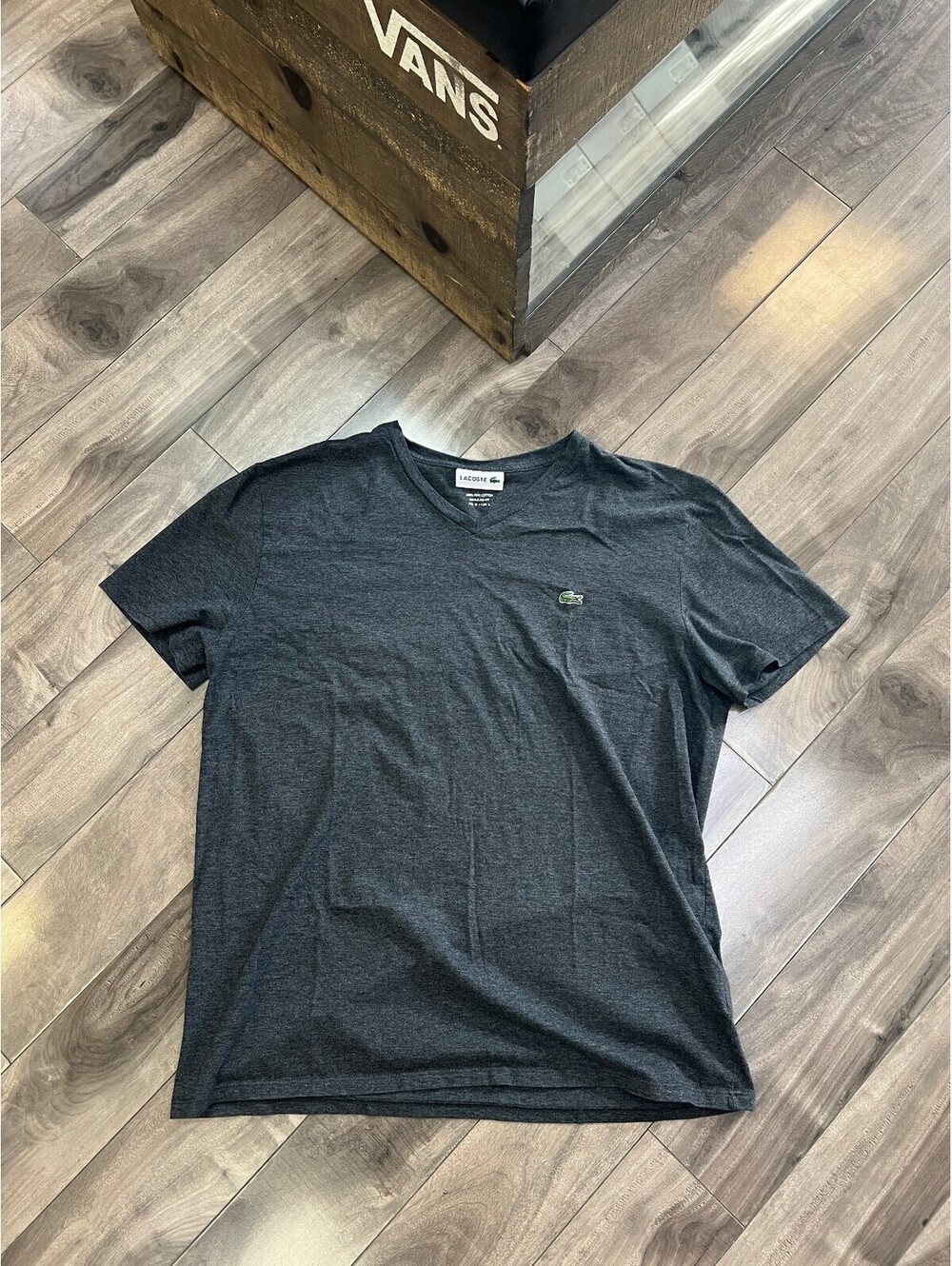 Lacoste V-Neck Tee Y2k mallcore style – Size L